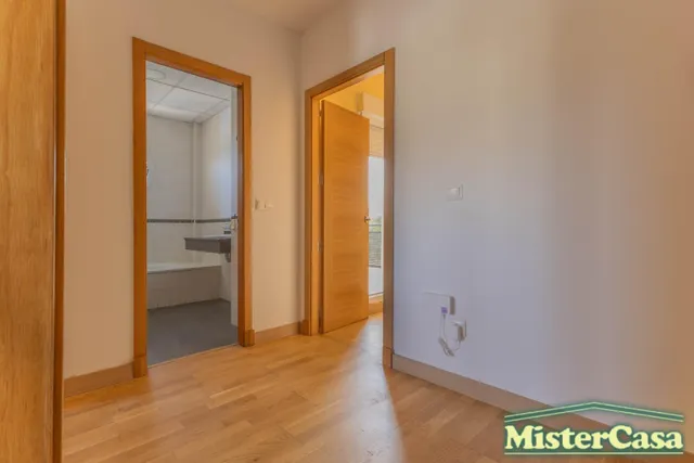 Exclusiva casa pareada de 4 dormitorios con sotano junto al campo de golf — 17