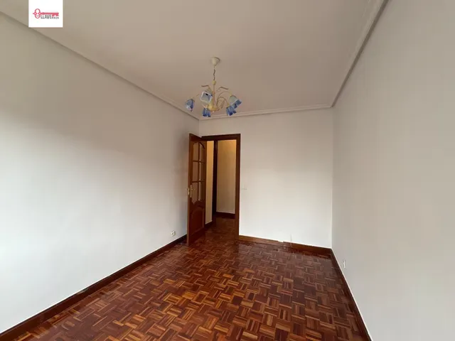 Piso de Tres dormitorios en alquiler en la zona de Capiscol — 8
