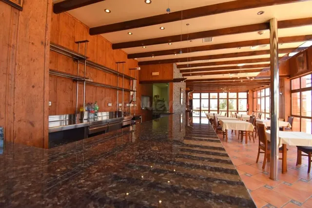 Local comercial 172m² en venta - Villamartín-Las Filipinas — 5