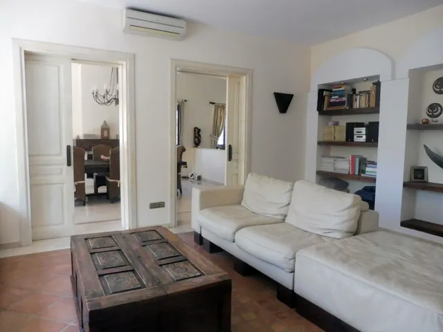 Precioso chalet de 6 dormitorios a 600m de la playa — 7