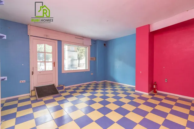 Local comercial en venta en calle agustina de aragón — 6