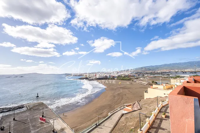 Tu Nuevo Hogar en Telde con Vistas Incomparables a la Playa de Melenara — 12