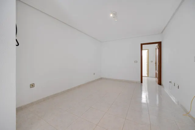 Amplio Apartamento en Acequion, Torrevieja - ¡A solo 250m de la Playa! — 10