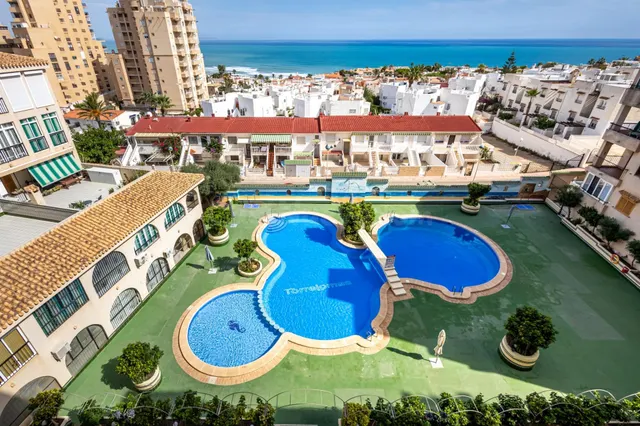 EXCLUSIVO ESTUDIO CON VISTAS FRONTALES AL MAR — 3
