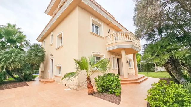VILLA DE 7 DORMITORIOS EN ORIHUELA COSTA ( CABO ROIG ) - foto 4