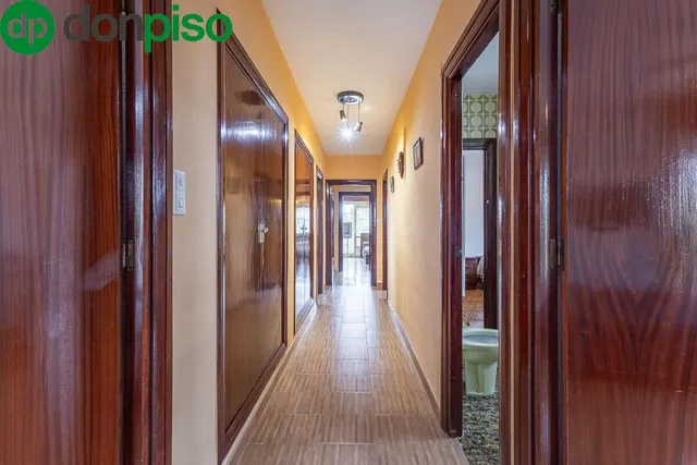 Gran casa con parcela y piscina en Cájar — 23