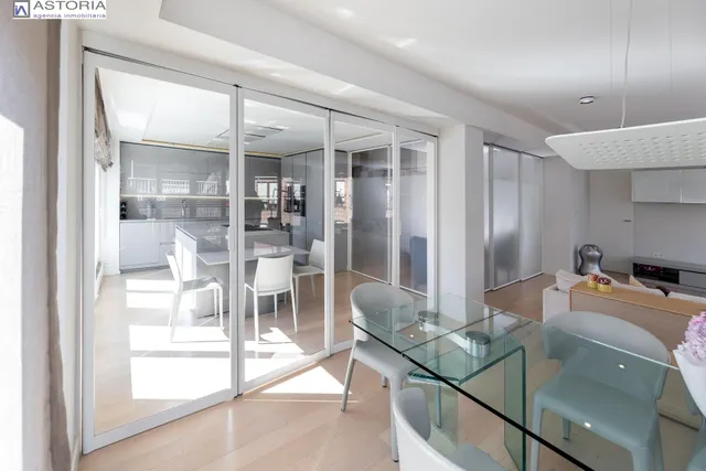 Exclusiva vivienda con vistas al Palacio de los Patos, junto Recogidas, 4 dormitorios 3 baños — 12