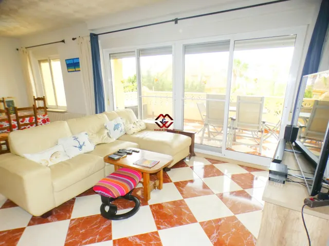 PRECIOSO CHALET REFORMADO JUNTO AL MAR EN LA AZOHÍA - foto 5