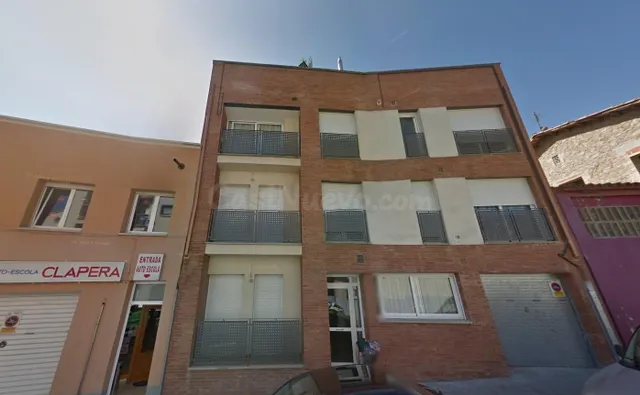 Se vende piso en Cesión de Remate en Calle Joan Maragall 2 d - foto 3
