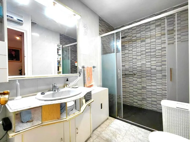ENCANTADORA CASA EN EL CENTRO — 22