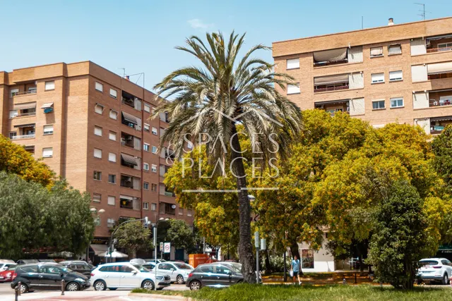 Piso en Venta 3 Dormitorios 1 Baño — 24