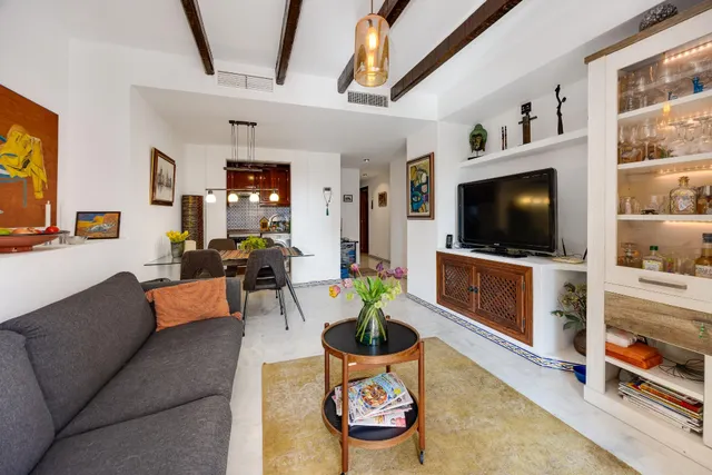 Apartamento de 2 dormitorios con terraza y piscina en Atalayas, Torrevieja — 9