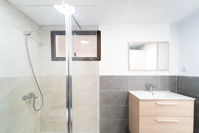 Apartamento en perfecto estado con terraza y sol de mañana — 22