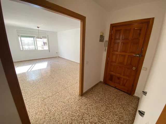 ¡AMPLIO PISO EN UNA ZONA TRANQUILA DE ALCANAR! — 14