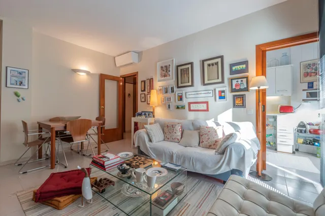 Acogedor piso de 2 dormitorios en el corazón de L'Eixample con posibilidad de alquiler de pk en la misma finca — 13