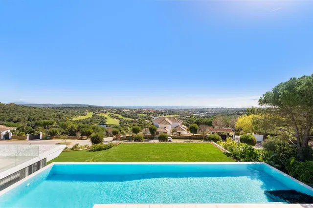 AVANT-GARDE EXCELLENCE IN SOTOGRANDE - foto 5