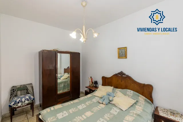 Piso para reformar junto a Plaza Einstein – 3 dormitorios y vistas despejadas — 10