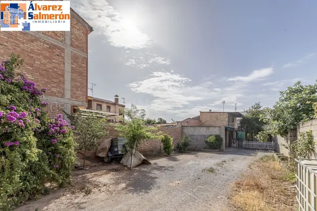 ¡MAGNIFICO SOLAR URBANO EN ALBOLOTE, CON INFINIDAD DE POSIBI
