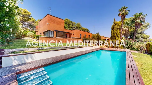 CHALET INDEPENDIENTE EN LA CAÑADA CON PISCINA