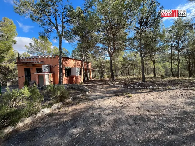 CASA DE CAMPO EN CASTALLA, ALICANTE — 23