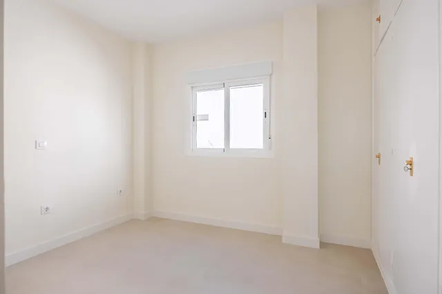 Piso reformado con espectaculares vistas de Sevilla, piscina y garaje doble en Mairena del Aljarafe — 42