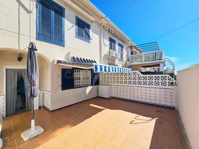 Vivienda semi reformada con orientación sur, terraza y pisci - foto 5