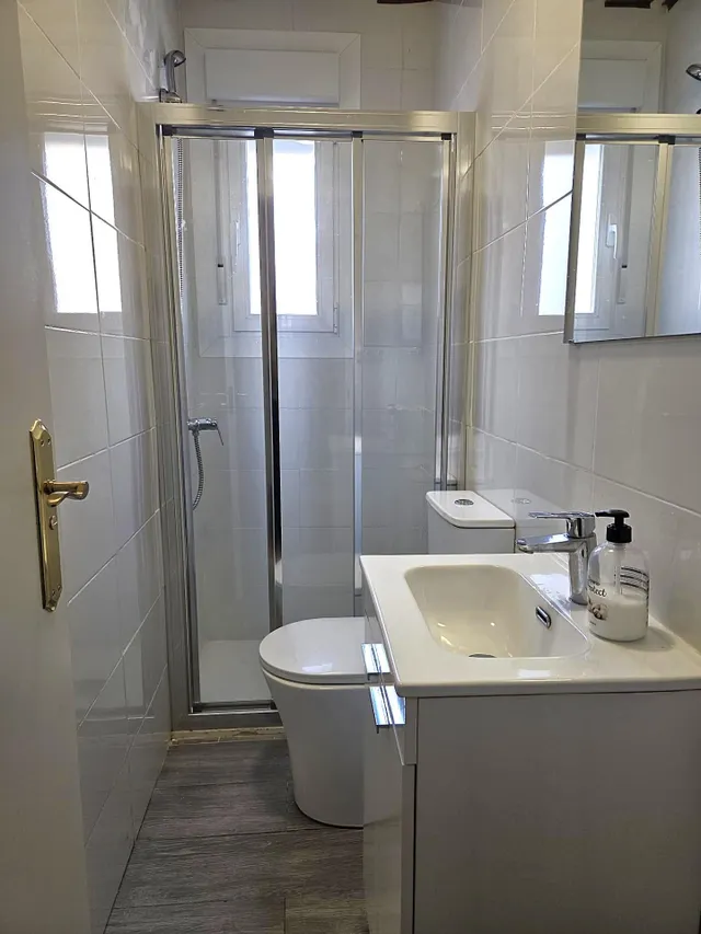 210.000 € | Luminoso piso SUR semirreformado en Casco Antiguo de Leganés (edificio de pocos apartamentos) — 7