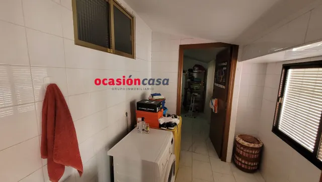 SE VENDE CASA Y PISO — 13