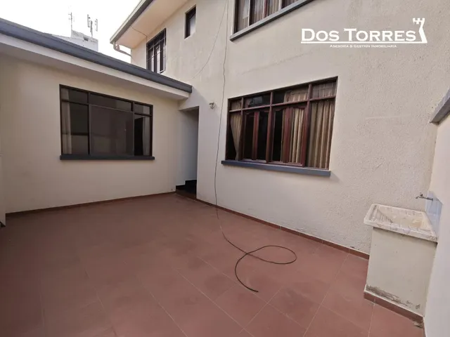 Bs.-3.500 En alquiler Amplio Departamento de 3 dormitorios, garaje y patio, proximo al IC NORTE (MELCHOR) — 25