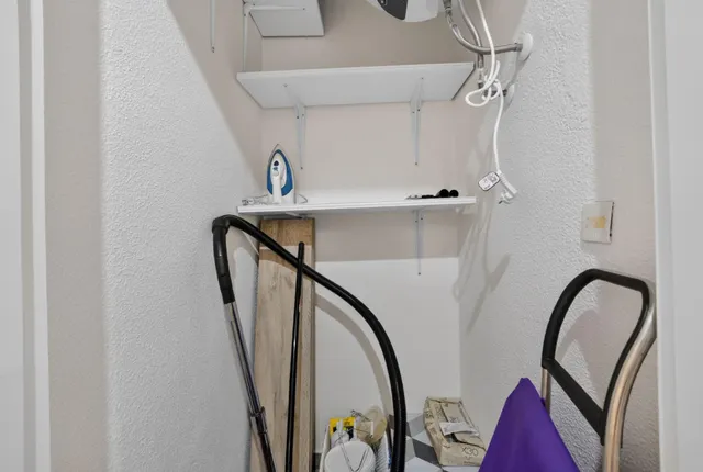 APARTAMENTOS SOLEADOS JUNTO A LA PLAYA — 27