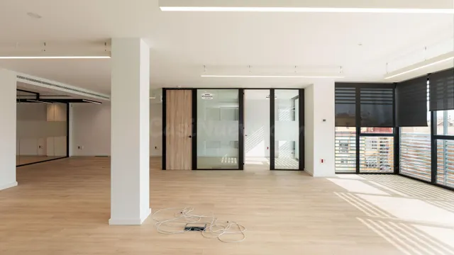 Oficina 413m² en alquiler - Eixample — 5