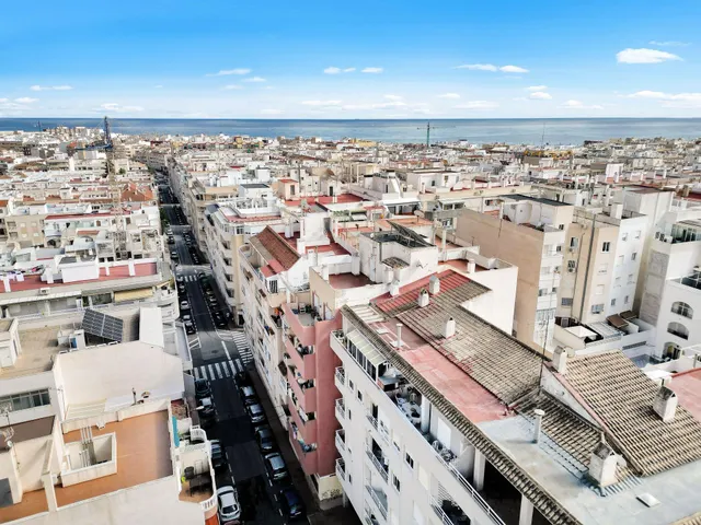 Apartamento de 2 dormitorios en Torrevieja — 13