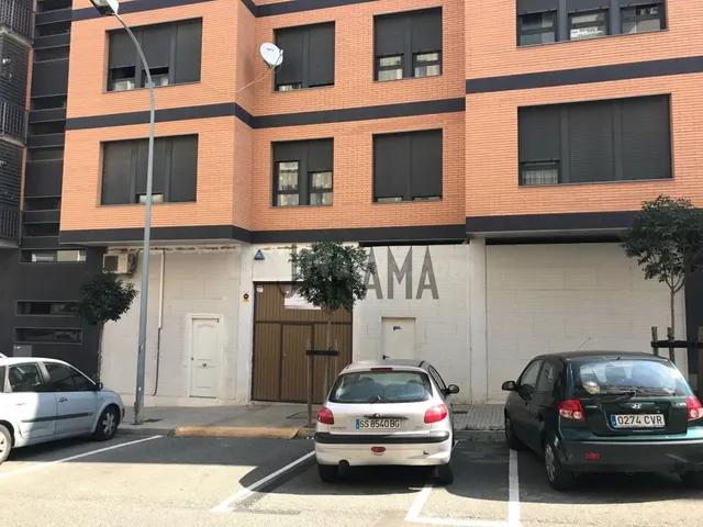 Local comercial 84m² en venta - Elola — 3