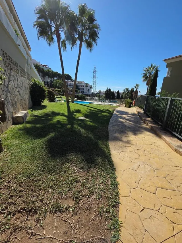 Bajo con terraza de 24 m2 y vistas al golf en Royal Golf Riviera, Riviera del Sol — 28