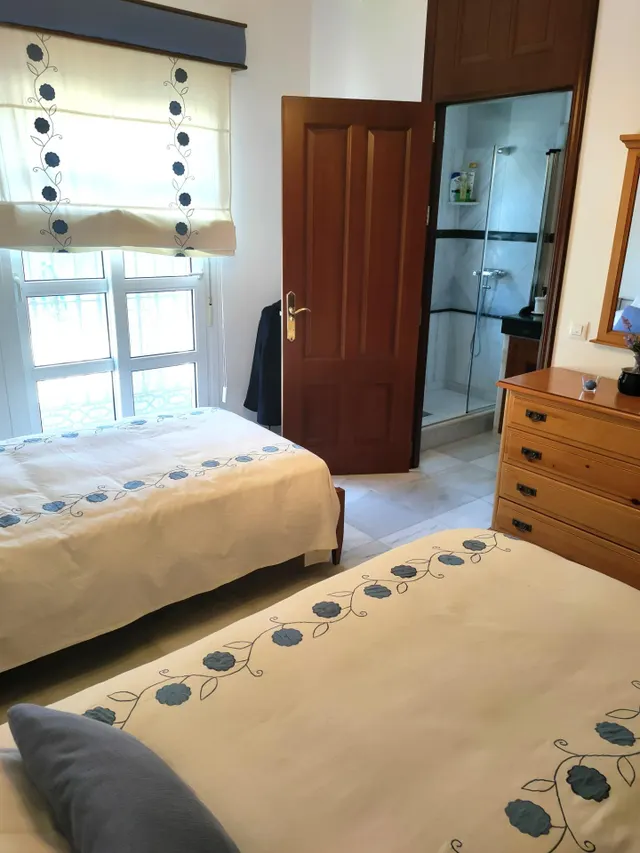 Fantástico chalet en Costa de Sancti Petri, a solo 350 metros del mar. — 24