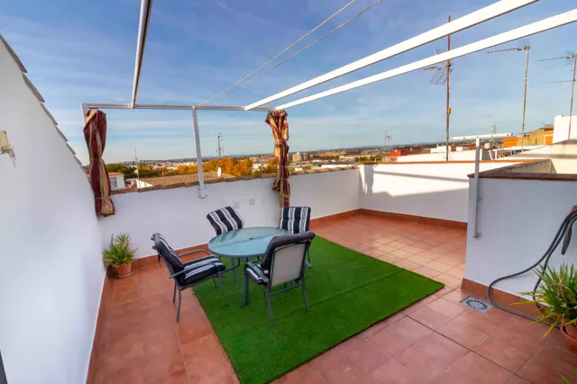 Amplia Casa en Badajoz - Ideal para Familias (Bda San Miguel) — 39