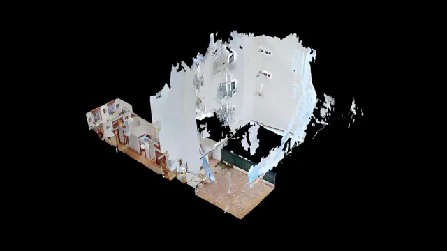 Amplia vivienda en las faldas del castillo de Santa Barbara — 32