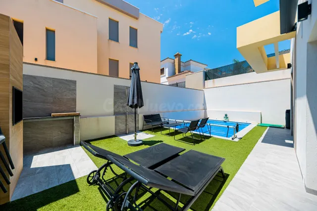 VILLA DE 3 habitaciones Y 2 BAÑOS CON PISCINA EN LOS MONTESI - foto 4