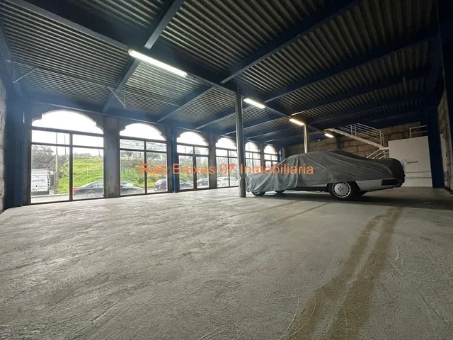 REF 7054 LOCAL COMERCIAL DE 440 METROS EN DOS PLANTAS EN ATI