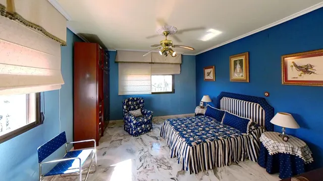 Chalet en la Urb La Colina, con 10 habitaciones, piscina, casa de invitados en una parcela de 1230 m2!!! — 40