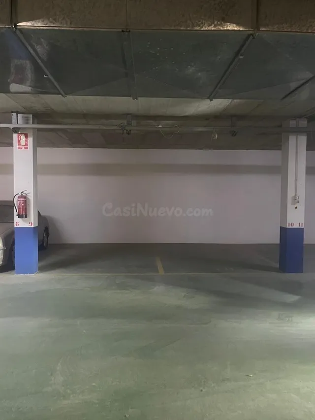 SE ALQUILA PARKING CERCA DEL PASEO