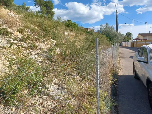 Terreno urbano edificable en venta de 814 m2 en zona residencial de Cunit — 18