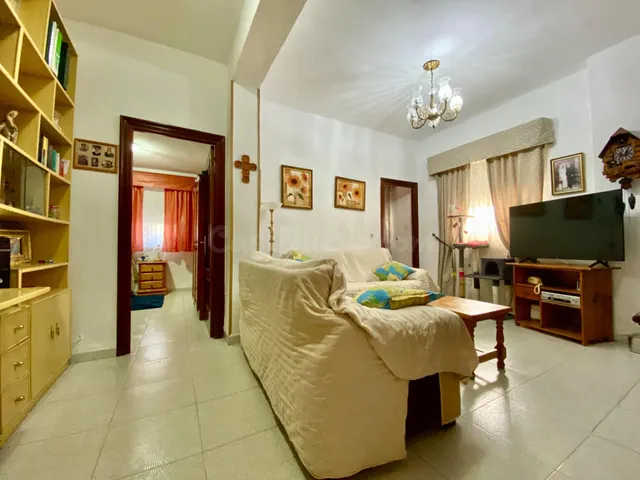 Vivienda amplia con patio-jardín, 5 habitaciones y trastero — 12