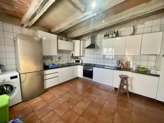 AMPLIO INMUEBLE REFORMADO CON DISTRIBUCIÓN RESIDENCIAL, SUJE - foto 4