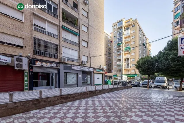 OPORTUNIDAD!! LOCAL EN AVENIDA AMERICA — 16