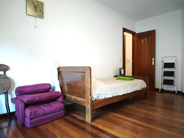 Duplex con GARAJE y DORMITORIO en PLANTA BAJA en el centro de Bertamirans. — 16