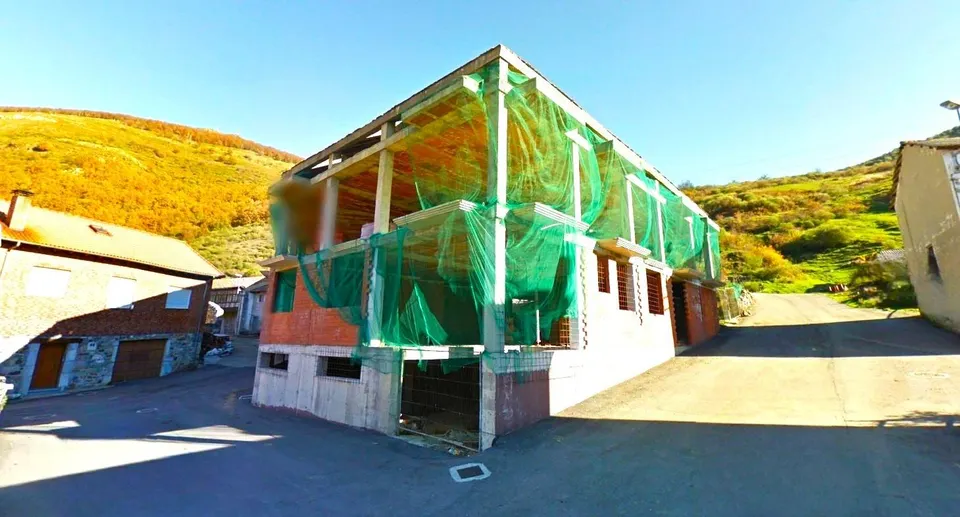 OBRA  PARADA EN PUEBLA DE LILLO