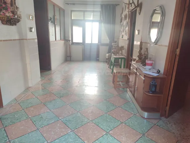 CASA CON AMPLIO PATIO - foto 2
