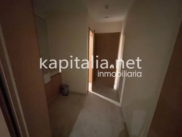 Local comercial en alquiler en el centro en Valencia (Valencia) — 25