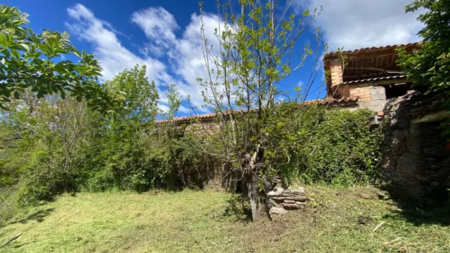 Gran Casa  para rehabilitar en pueblo tranquilo del pirineo — 16